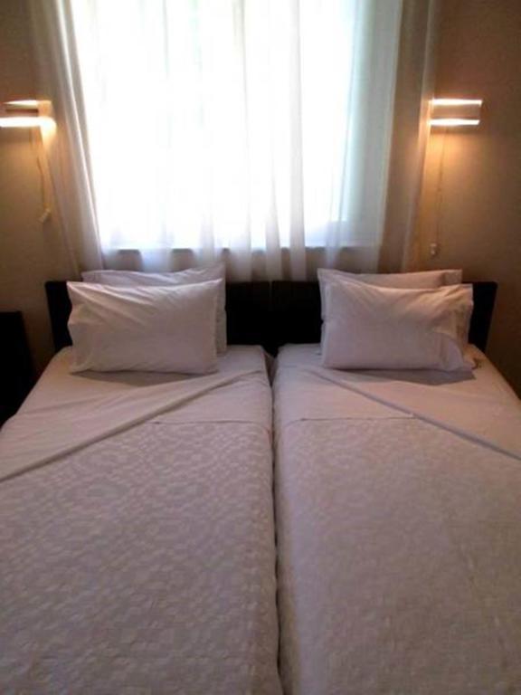 Ermis Hotel Lutrá Ipátisz Szoba fotó